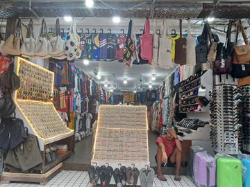 Pasar Seni Kuta Bergantung pada Kunjungan Wisatawan