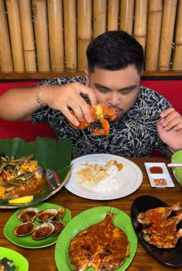Mukbang Seafood Modal 50 Ribu di Bali