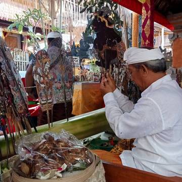 Wayang Lemah Pertunjukan Wali Sarat Ajaran Dharma