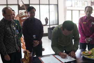 Bupati Kembang Teken Kerjasama Pembangunan SPAM