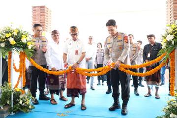 Pemkot Denpasar Serahkan Gedung Baru Polsek Densel