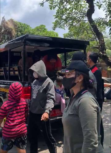 Satpol PP Kota Denpasar Tertibkan 8 Gepeng Pengamen