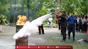 Disnaker Gianyar Gelar Sosialisasi K3 dan APAR