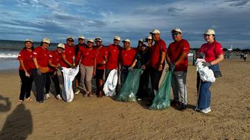 BTID Ikut Aksi 'Korvei' Sampah di Pantai Kedonganan