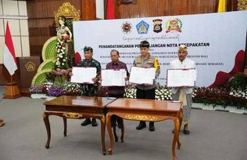 Irdam IX Udayana Hadiri Penandatanganan Sipandu Beradat
