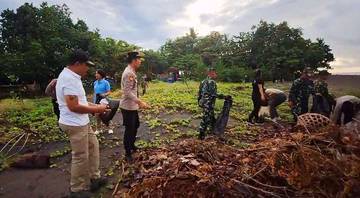 Sinergi di Perancak: Satu Ton Sampah Berhasil Diangkut