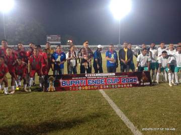 Kapolres Tegaskan Sportivitas di Turnamen Sepak Bola Ende