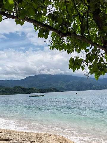 Pantai Enabara Tawarkan Pesona Alami di Flores Timur