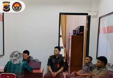 Polres Ngada Serahkan Tersangka Penganiayaan ke Kejaksaan