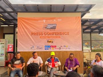 Elevasi Indah Golo Mori Sunset Run Tantang Peserta
