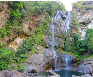 Air Terjun Cunca Rami, Pesona Alam Tropis 