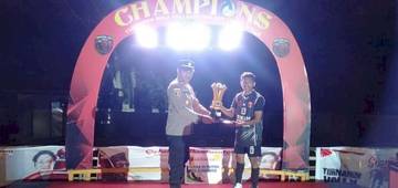 Banteng Cup I Sikka Sukses, Bom Wolet Juara