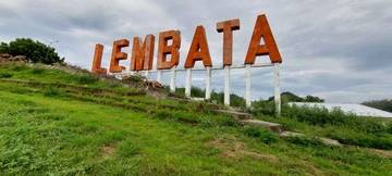 Keindahan Bukit Cinta Lembata yang Memukau Pengunjung