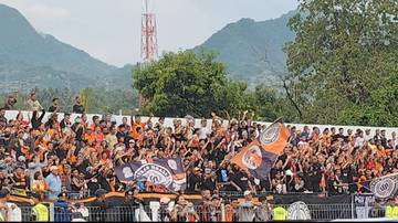 Suporter PSN Ngada Guncang Stadion Marilonga