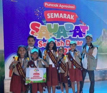 Mengabdi di Pedalaman, Menenun Masa Depan Anak
