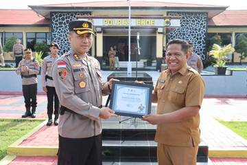 ETMC 2025 Berjalan Aman Polres Ende Terima Penghargaan