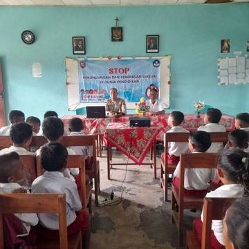 Polsek Wolowaru Masuk Sekolah, Cegah Bullying Sejak Dini