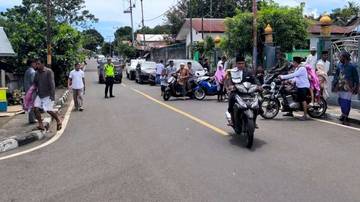 Satlantas Polres Flores Timur Jaga Kelancaran Sholat Jumat