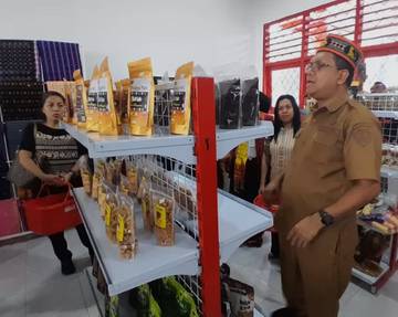 NTT Mart Manggarai Dorong Daya Saing UMKM