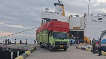 Polres Sikka Amankan Kedatangan KM Dharma Rucitra VII