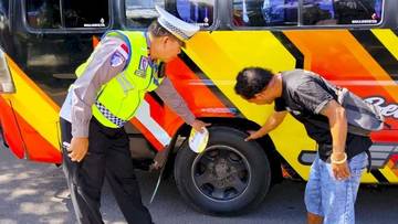 Uji Kelayakan Bus, Satlantas Flores Timur Tekan Risiko Laka