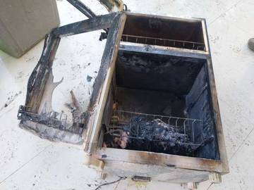 Sterilisator Puskesmas Beru Sikka Terbakar Diduga Korsleting