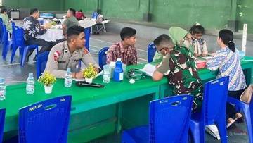 Polres Flotim Donor Darah HUT Korem 161/Wira Sakti
