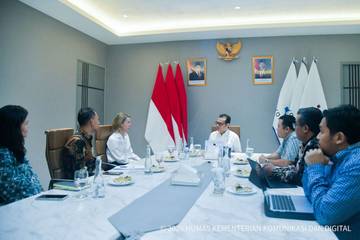 Wamenkomdigi Minta Platform Verifikasi Usia Pengguna