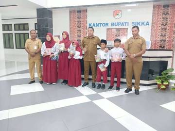  Bupati Sikka Terima Tur Wisata Literasi Sains Pelajar
