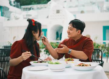 Loccal Collection Tawarkan Paket Romantis Februari