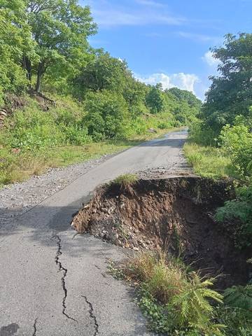 Ruas Jalan Provinsi NTT di Lokalande Terancam Putus 