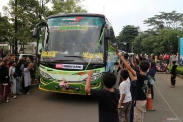 "Telolet" rhythmic bus horns, when entertainment and danger collide