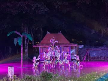 Solo Safari Presents Colossal Show "Hanoman the Satria Wanara"