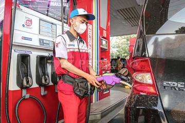Indonesia to Gradually End Fuel Imports by 2027