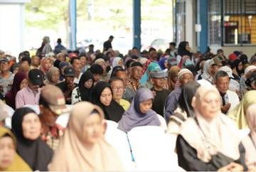 Batam Boosts Elderly Aid to IDR 400,000 with Biometrics