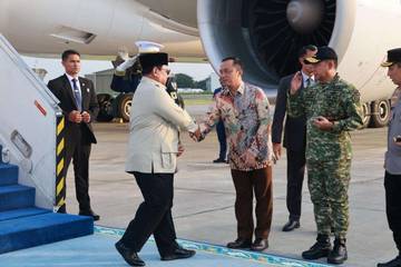 (HL) President Prabowo Returns with IDR 90 Trillion Investment, Gaza Peace Role (Sudah terbit Kamis)