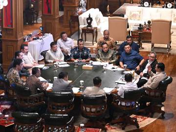 President Prabowo Holds Closed-Door Meeting After Europe Trip