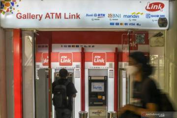 Growing Digital Technology Adoption Decreases ATM Numbers in Indonesia 
