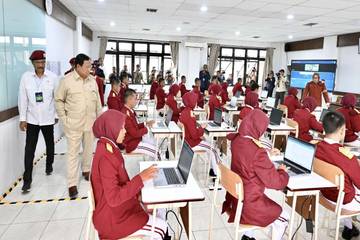 Minister Saifullah: People’s School Integrates with Other National Priority Programs