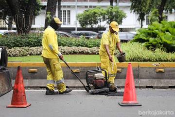 Jakarta Province Addresses 1,383 Potholes Across the City