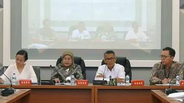 Indonesian on Alert Despite Rising Industry Index