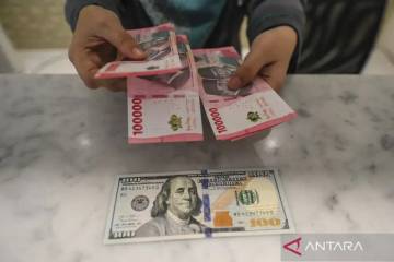 Rupiah Strengthens Amid January Deflation, Trade Surplus Data