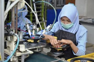 Indonesia Eyes Cars, Electronics Made at Home