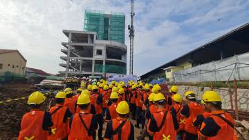 Bekasi Administration Strengthens Labor Protection for Construction Sector