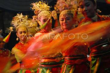 Lenggang Nyai Dance, Tribute to Betawi Women's Spirit