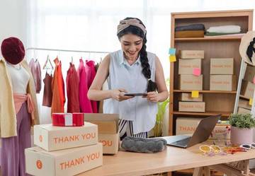 Serunya Bisnis Jastip, Peluang Cuan Sambil Jalan-jalan