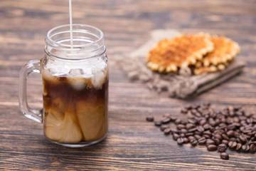 Rahasia Membuat Kopi Susu Gula Aren Enak ala Cafe