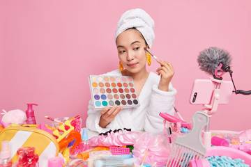 Ladies, Ini Panduan Make Up untuk Pemula 