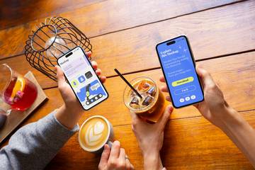 Cara Membersihkan Speaker Handphone dengan Aman