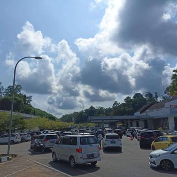 PLBN Entikong Jadi Destinasi Favorit Wisatawan Lokal